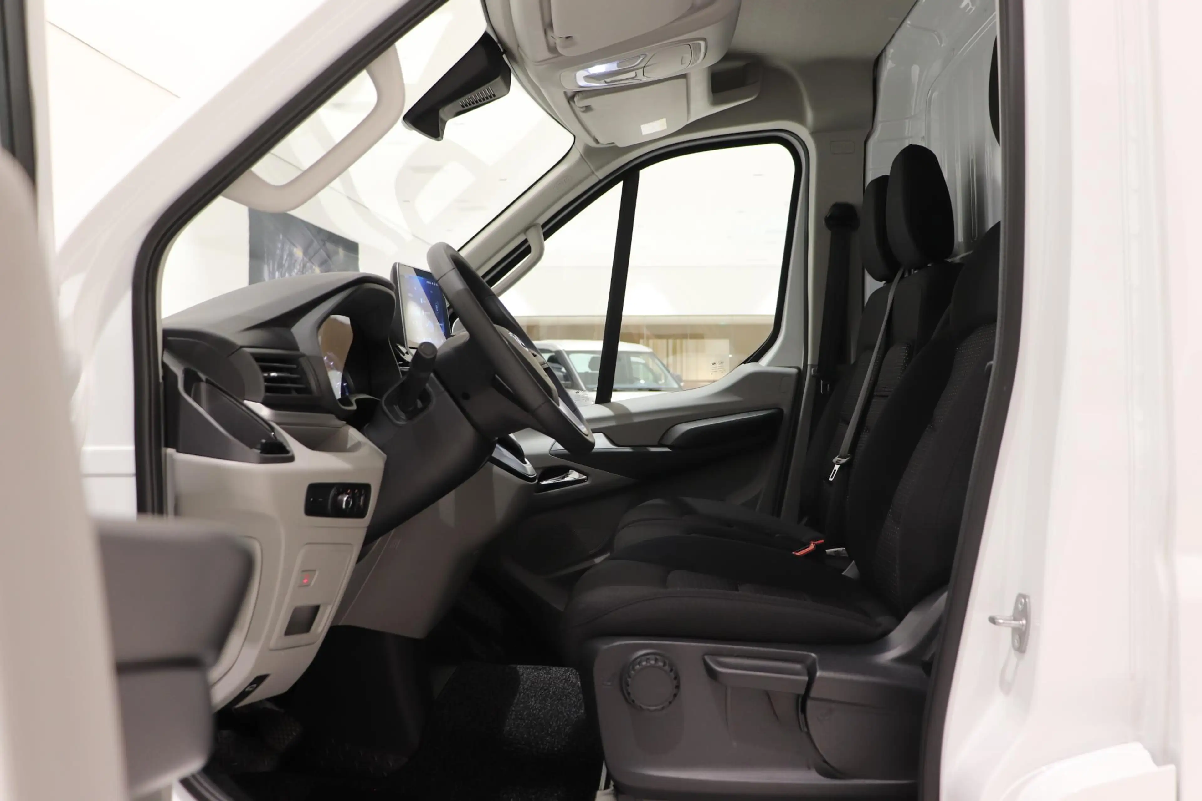 Maxus eDeliver 9 L3H2 Business DEAL 89 kWh | Led | Adaptive Cruise — photo 8