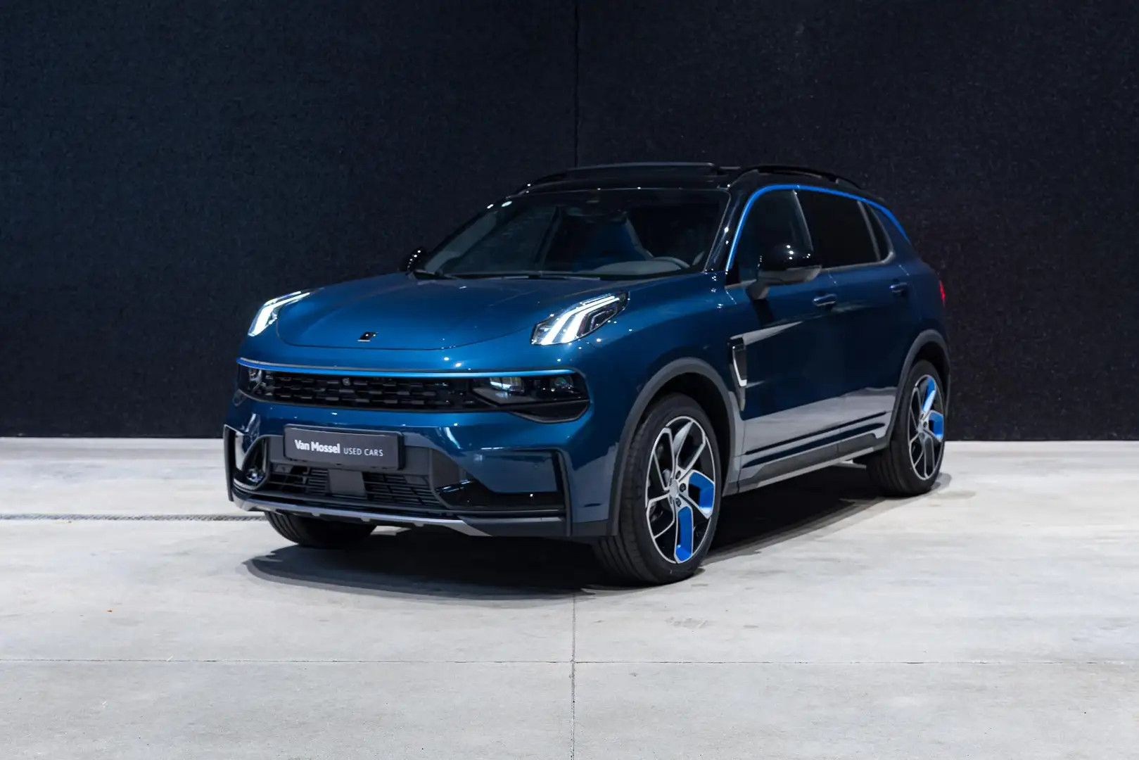 Lynk & Co 01 1.5 TURBO PHEV 6.6kw PANO | LED | Elek. Zetels | N Синий - 1