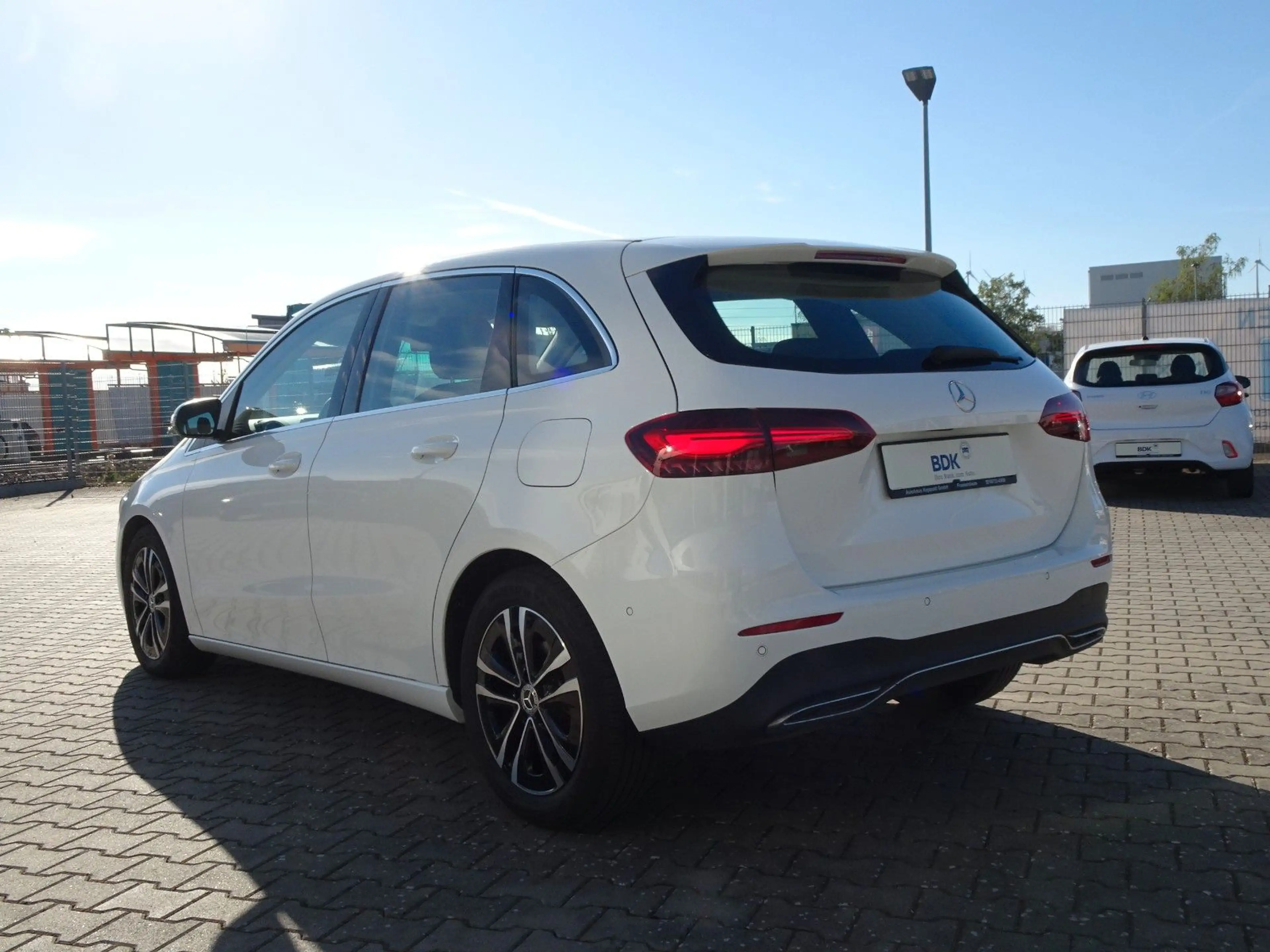 Mercedes-Benz B 200 B B 200 d — photo 2