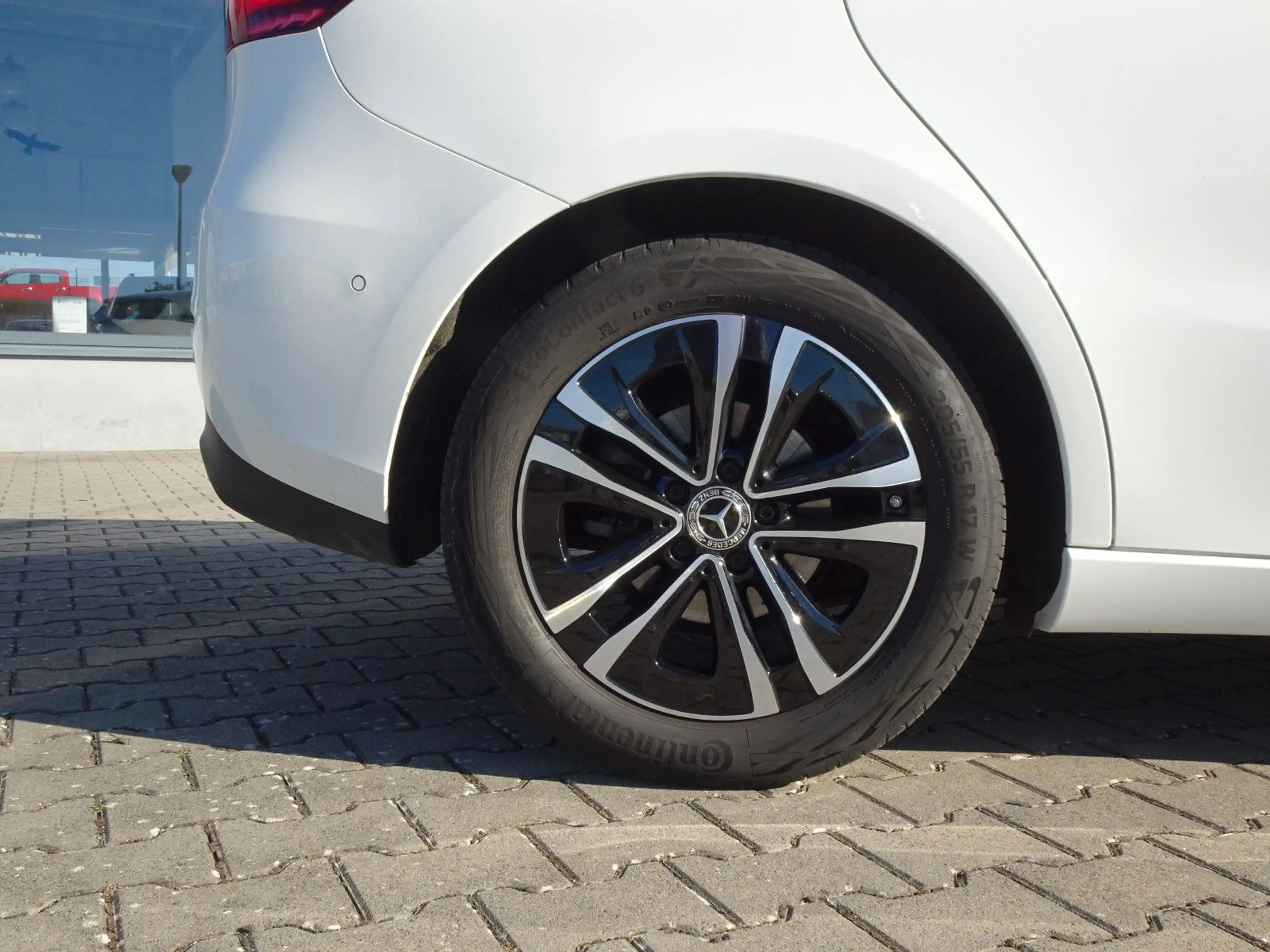 Mercedes-Benz B 200 B B 200 d — photo 3