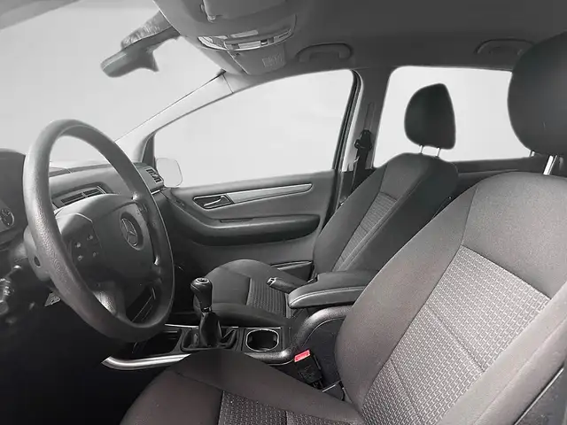 Mercedes-Benz B-Class view 7
