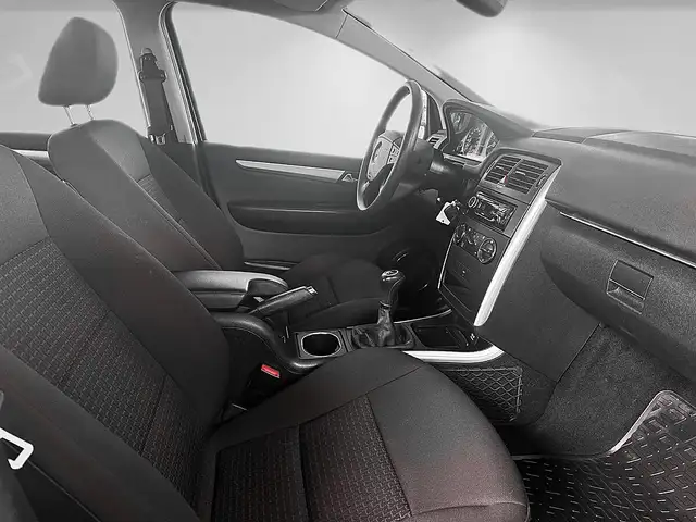 Mercedes-Benz B-Class view 8