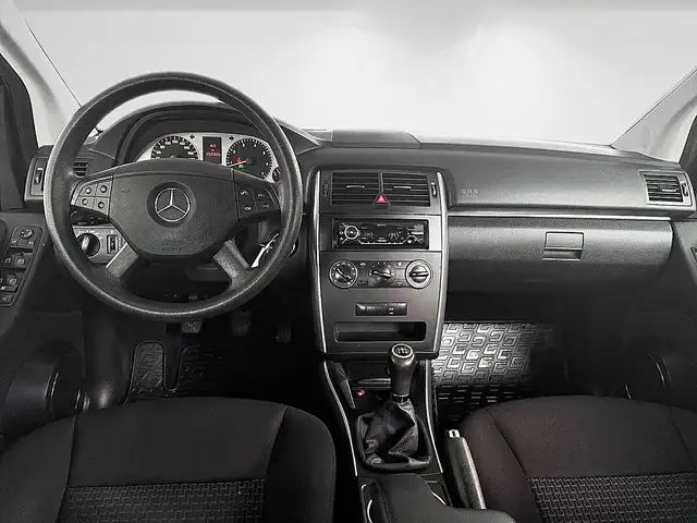 Mercedes-Benz B-Class view 9
