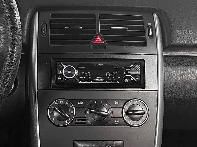 Mercedes-Benz B-Class view 14