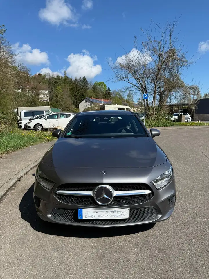 Mercedes-Benz A 180
