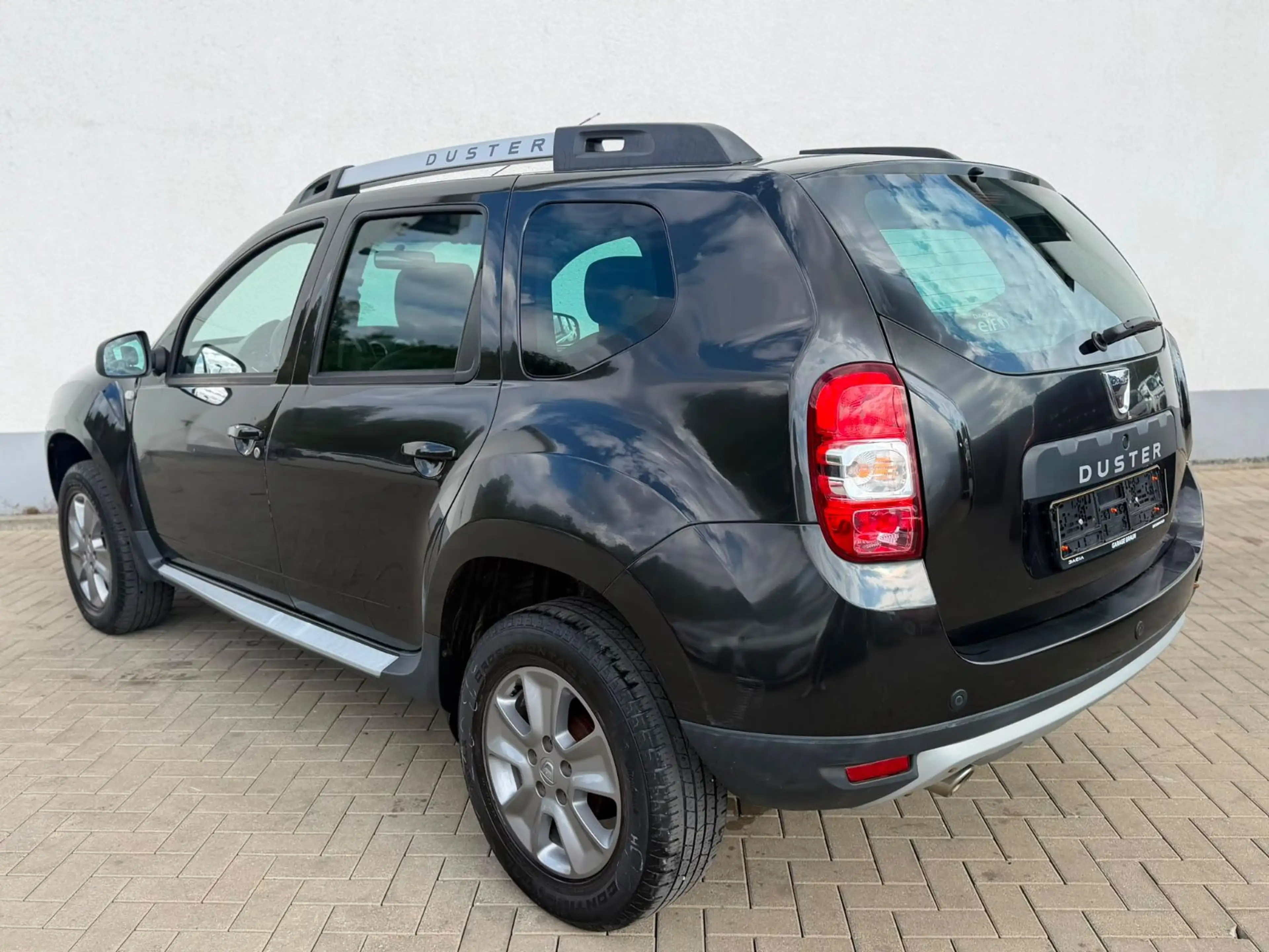 Dacia Duster I Laureate 4x2 — photo 5