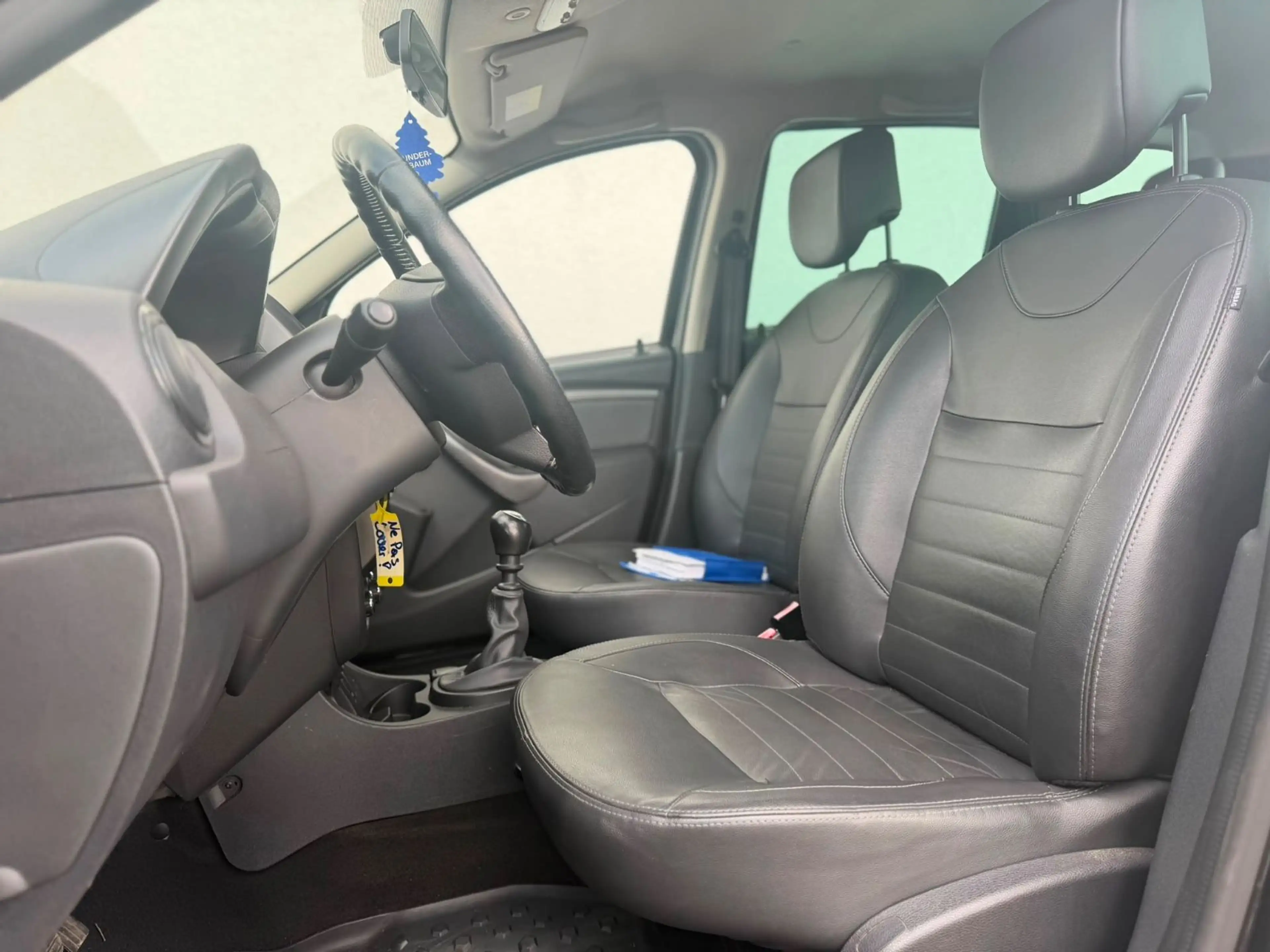 Dacia Duster I Laureate 4x2 — photo 9