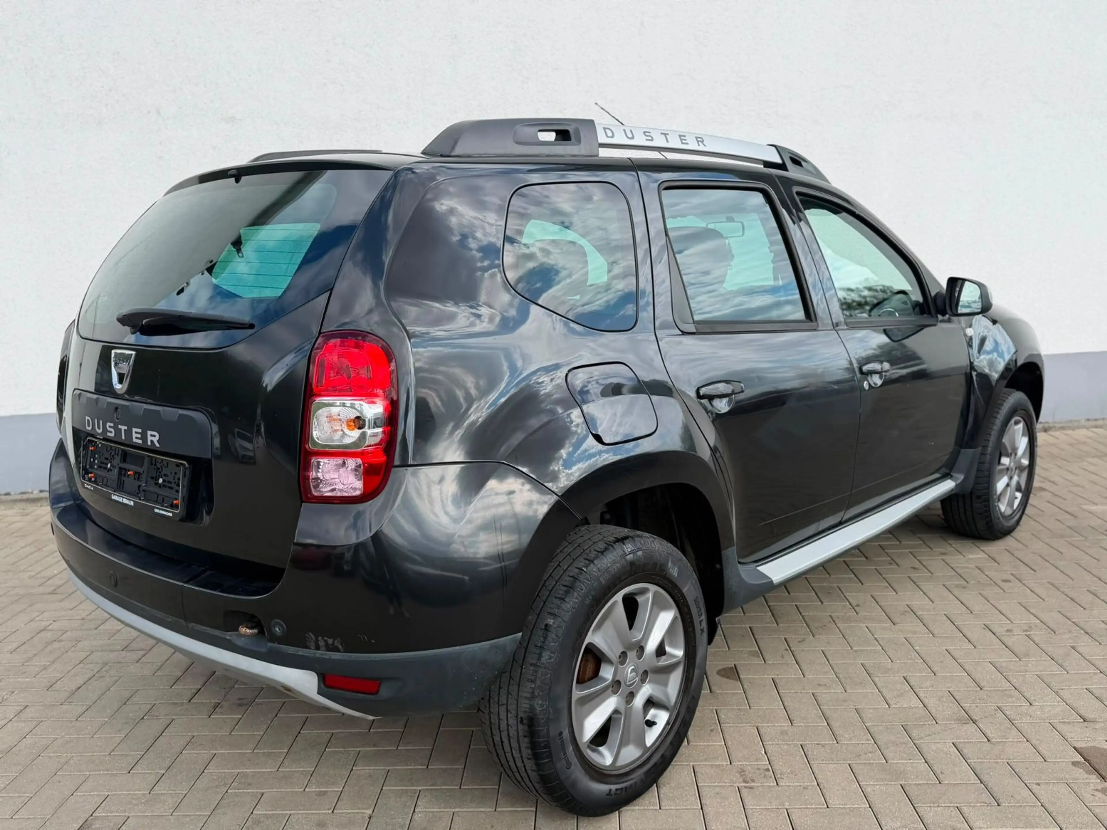 Dacia Duster I Laureate 4x2 — photo 3