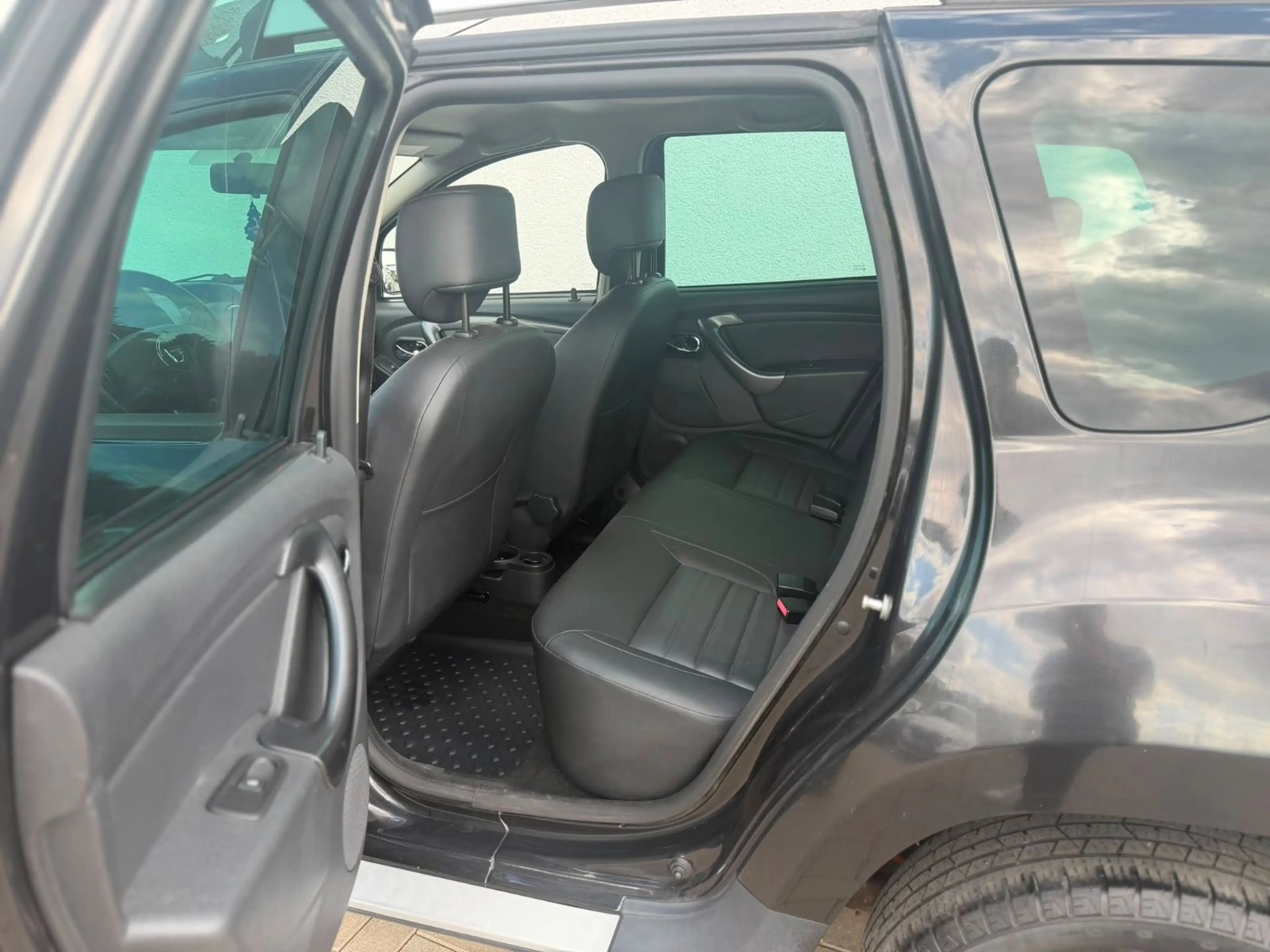 Dacia Duster I Laureate 4x2 — photo 7