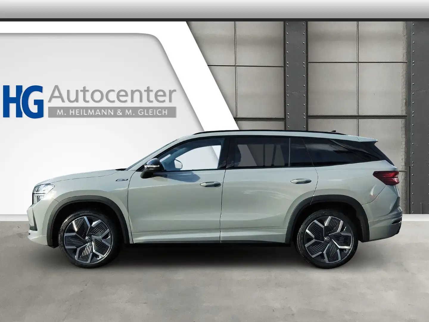 Skoda Kodiaq Sportline 1.5TSI 7S.Pano AHK 360° 20" Grijs - 1