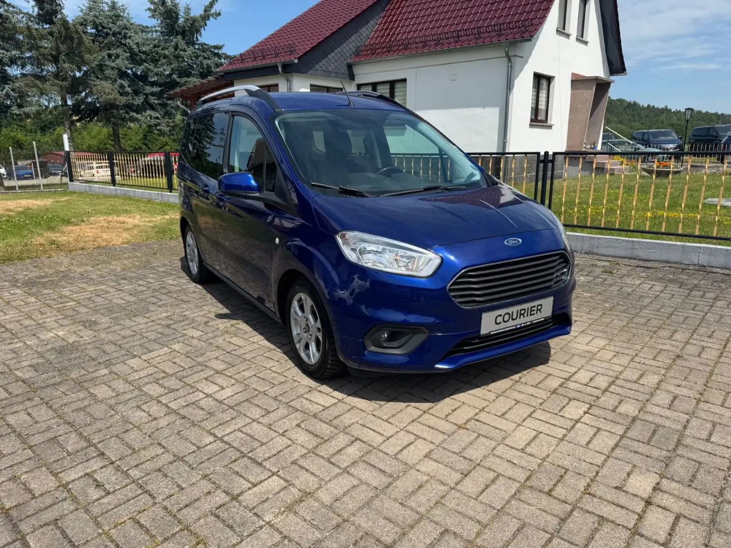 Ford Tourneo Courier Titanium PDC NAVI RFK Bleu - 1