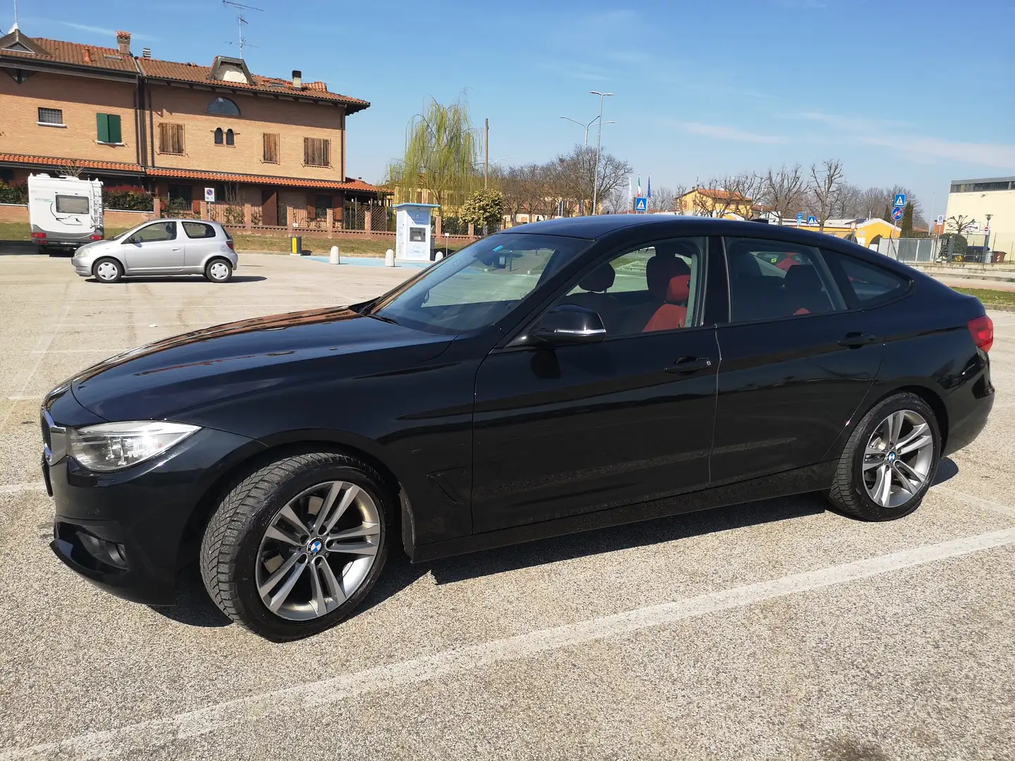 BMW 320 Serie 3 F34 2013 320d - Gran Turismo xdrive Sport Nero - 1