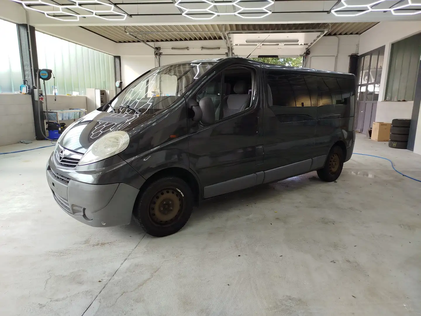 Opel Vivaro Opel Vivaro LPG TÜV 9-Sitzer grüne Plakette - 2