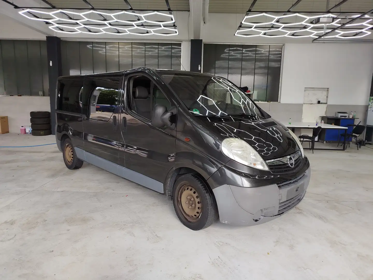 Opel Vivaro Opel Vivaro LPG TÜV 9-Sitzer grüne Plakette - 1