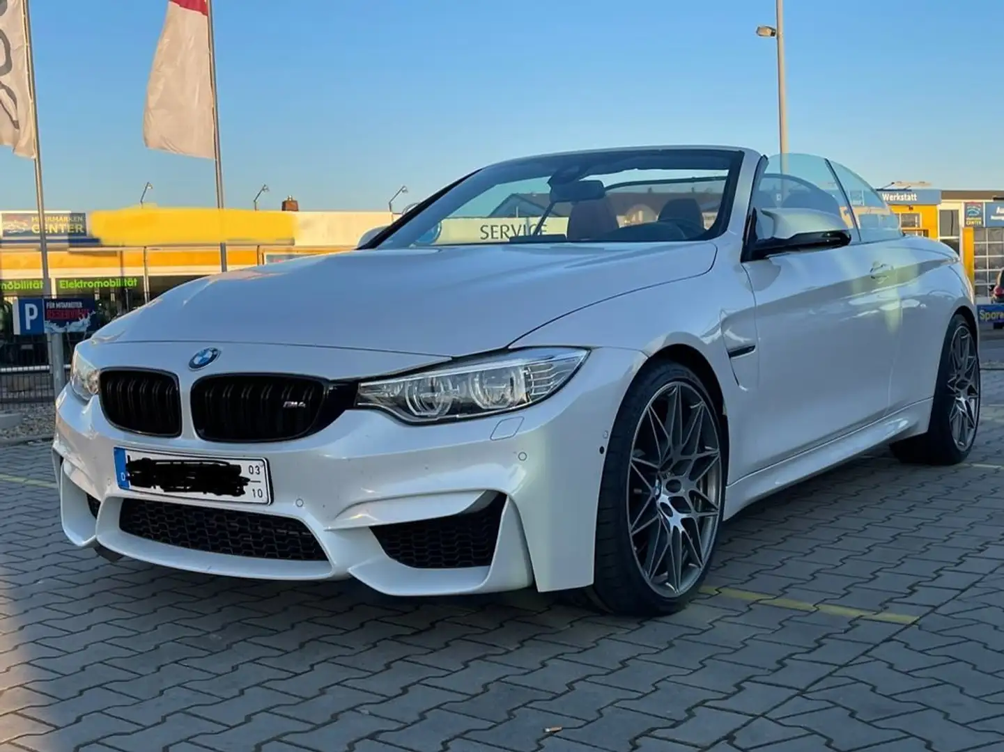 BMW M4 M4 Cabrio DKG Competition Weiß - 2