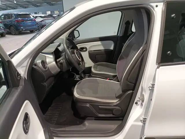 Renault Twingo view 8