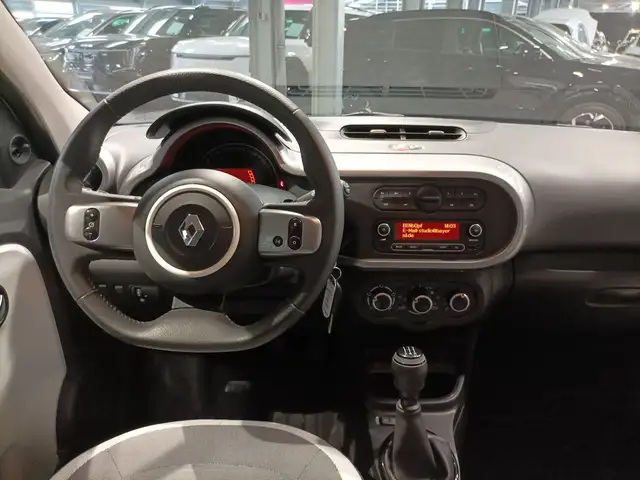 Renault Twingo view 9