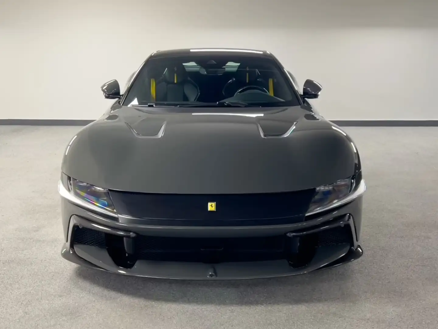 Ferrari 12 Cilindri 12Cilindri Grau - 2
