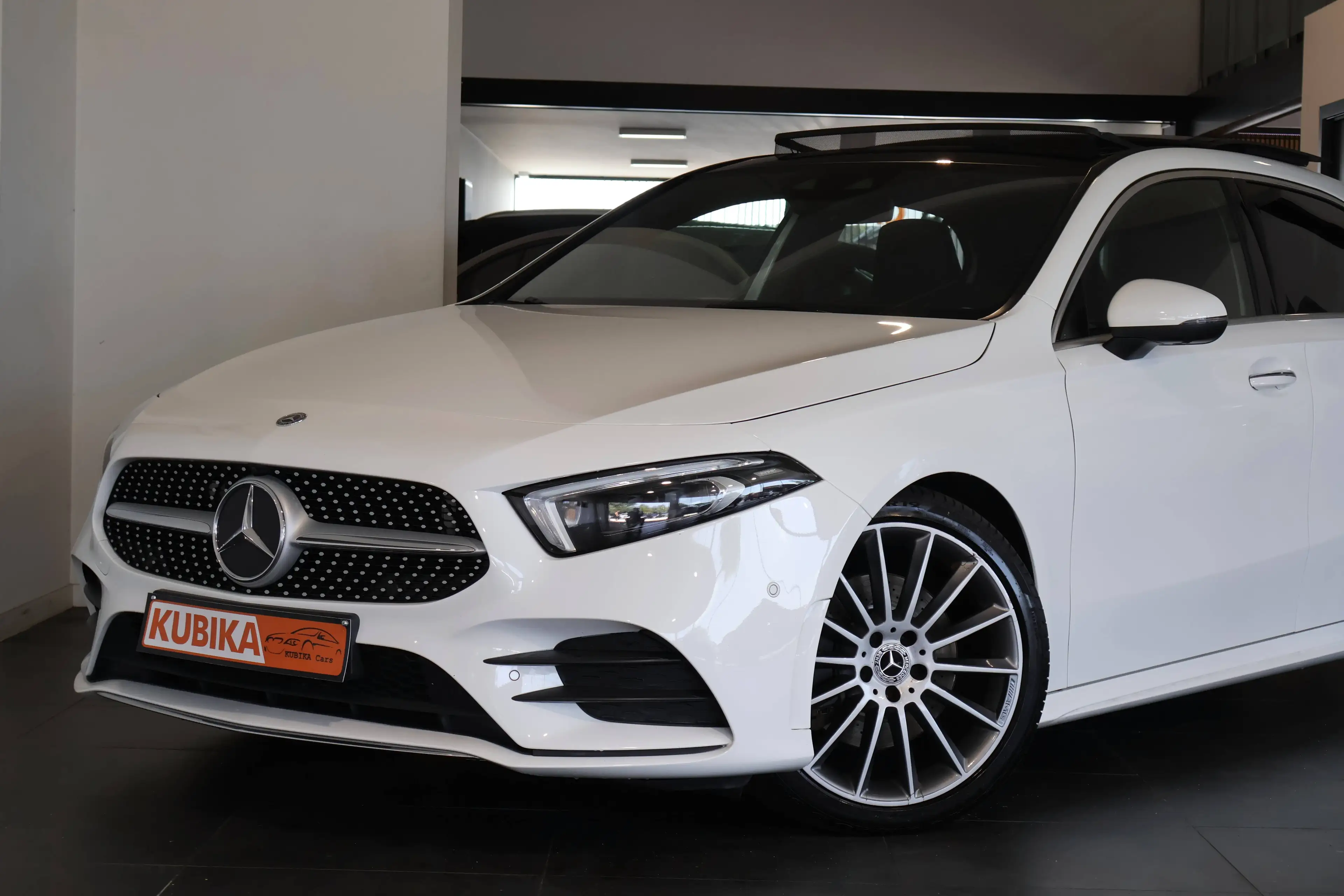Mercedes-Benz A 220 A 220 AMG-Line Peno Mamory DodeH 360° Garantie* — photo 2