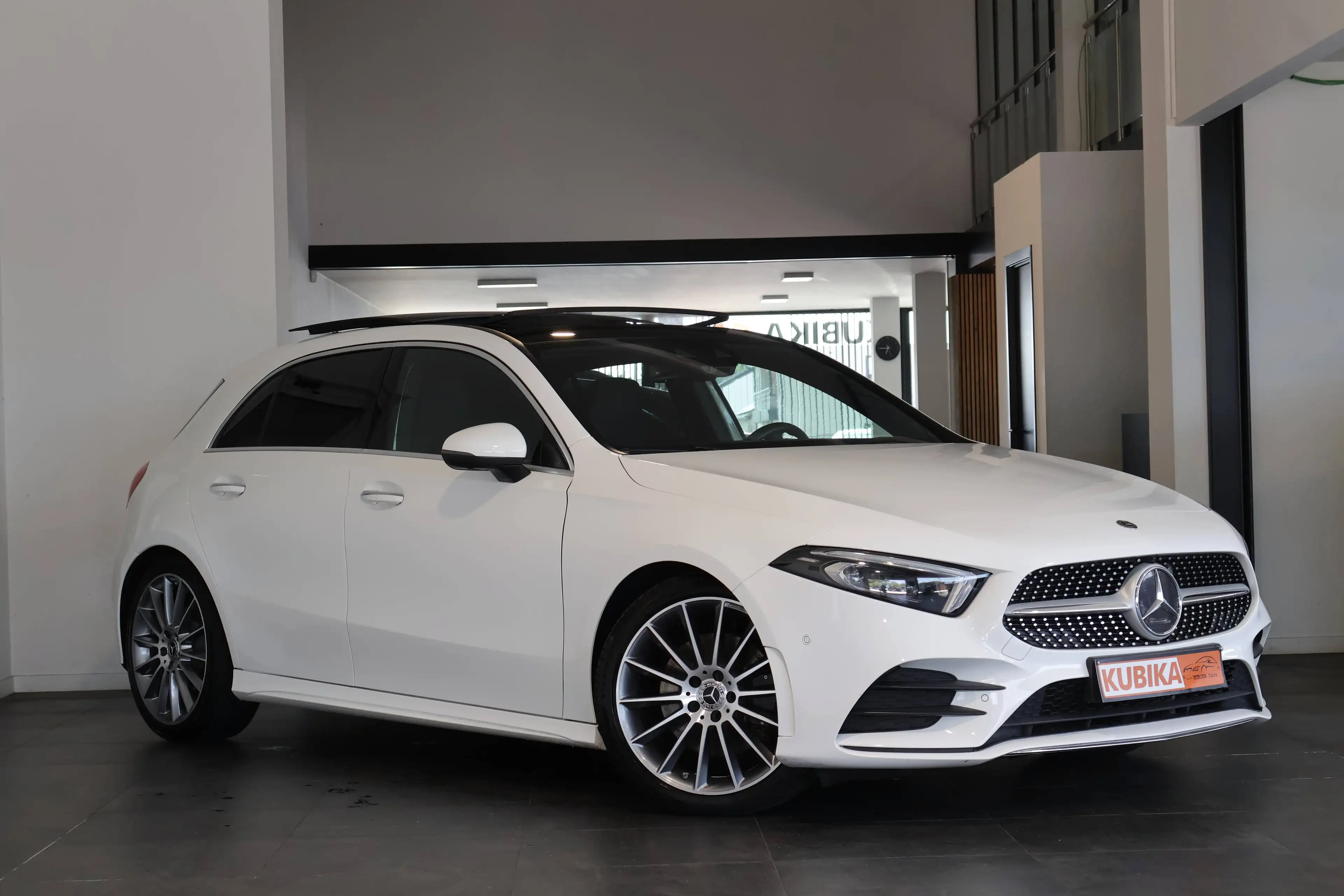 Mercedes-Benz A 220 A 220 AMG-Line Peno Mamory DodeH 360° Garantie* — photo 3