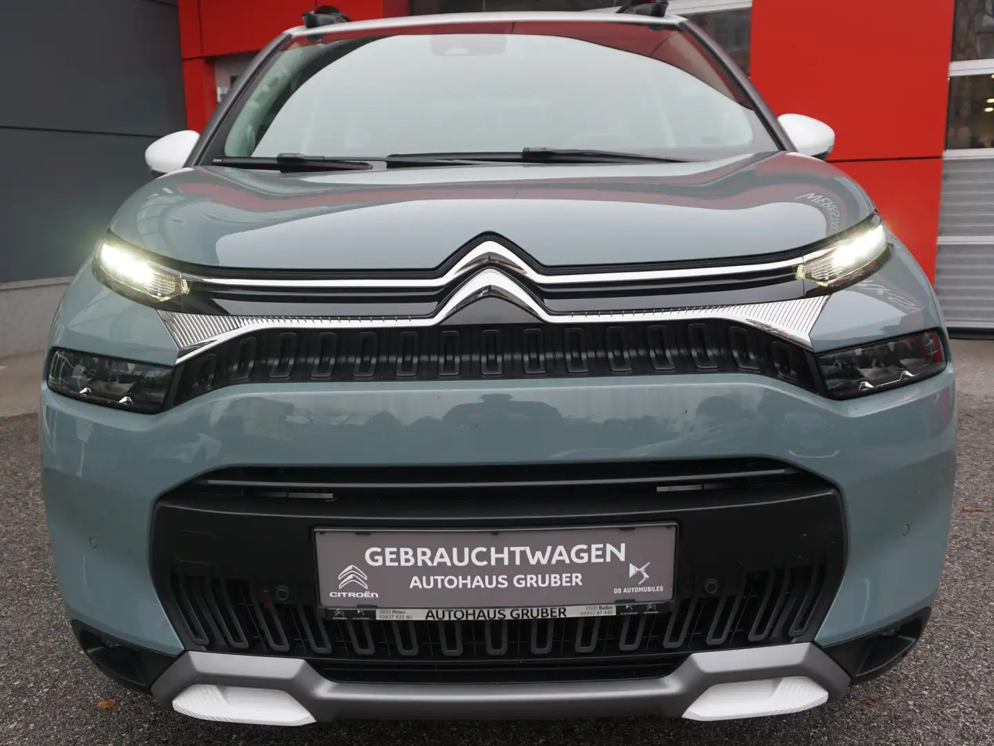 Citroen C3 Aircross PT 130 EAT SHINE Grün - 2