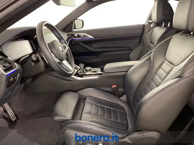 BMW 4 Series view 14