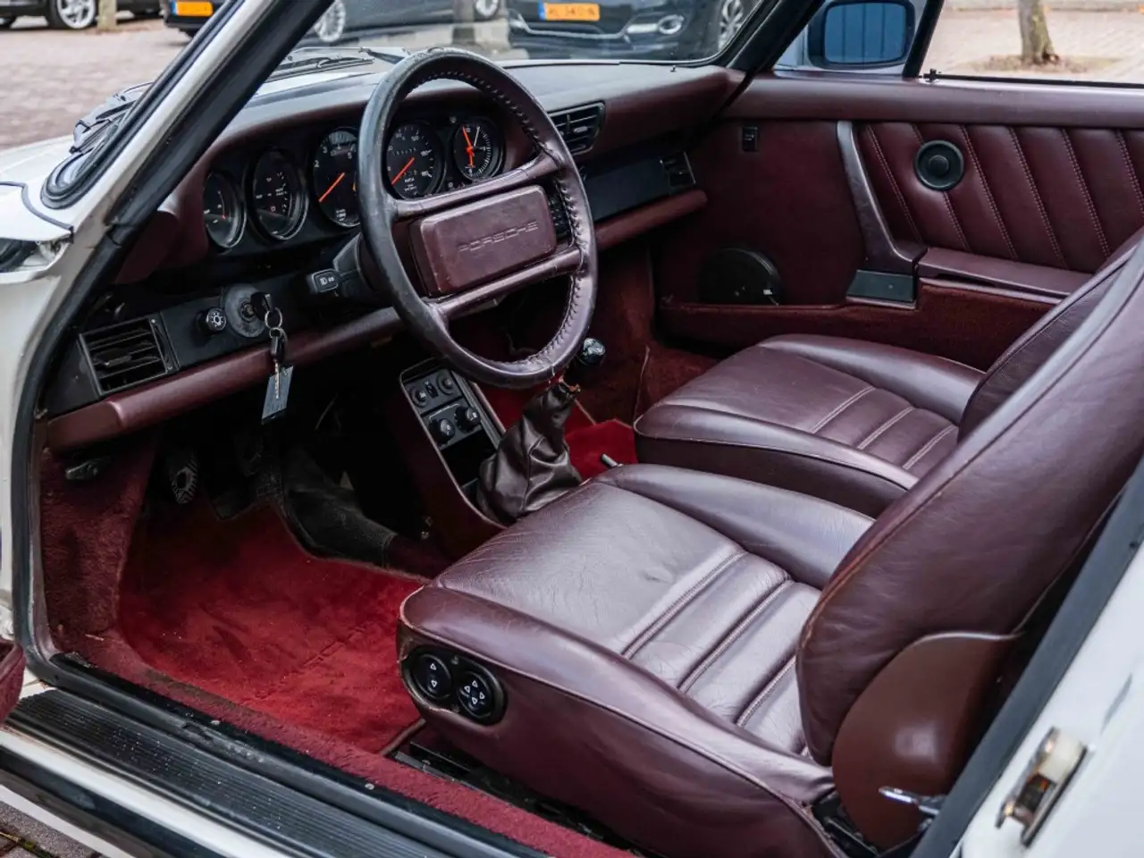 Porsche 911 3.2 Carrera cabrio, foto 8