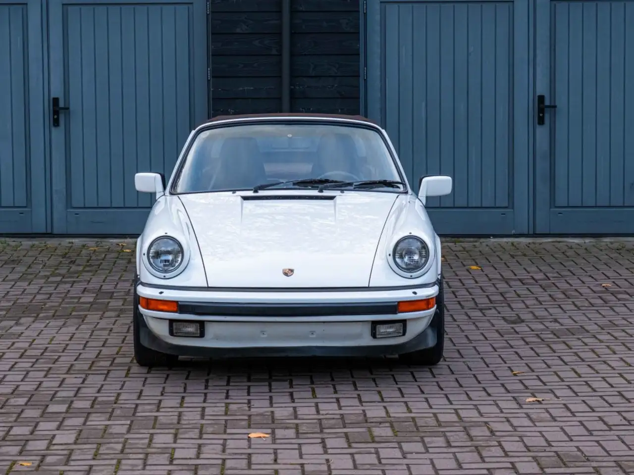 Porsche 911 3.2 Carrera cabrio, foto 3