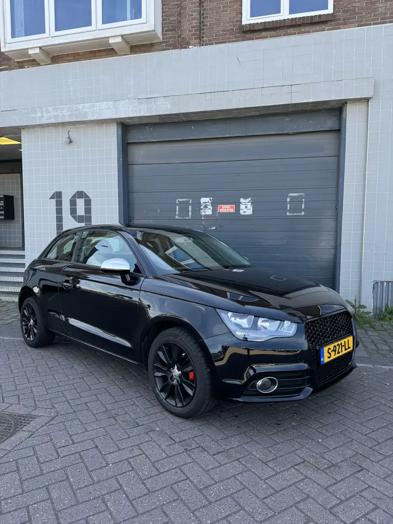 Audi A1 1.2 TFSI sport nu voor €6000 meenemen Zwart - 2