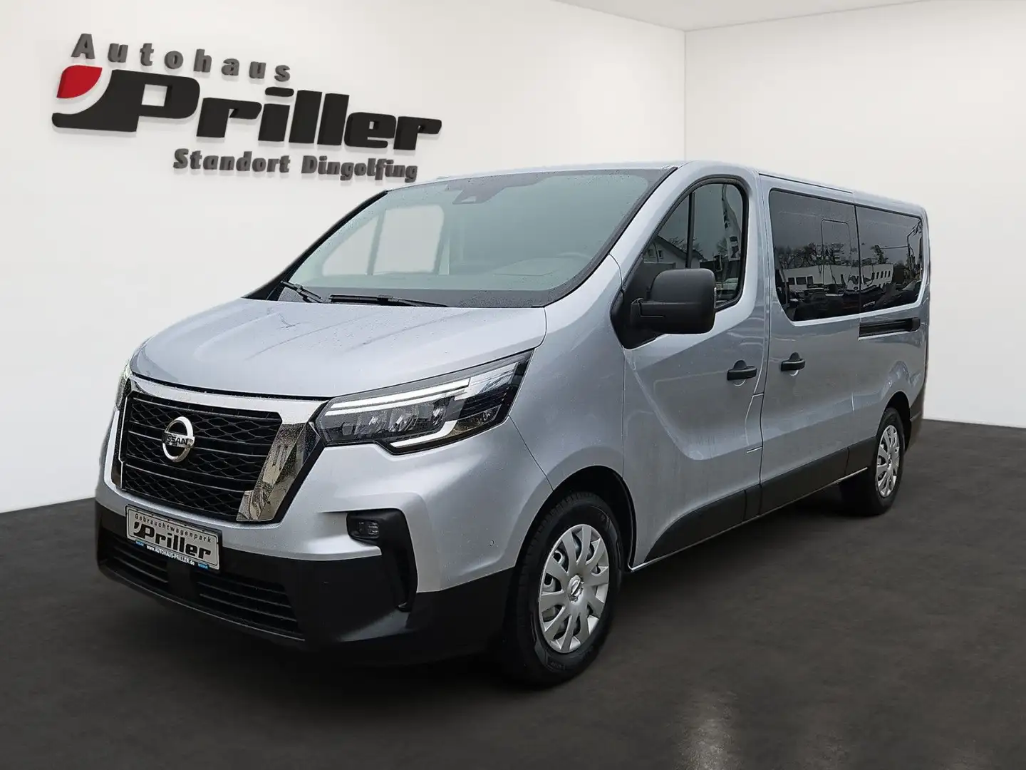 Nissan NV300 Kombi L2H1 N-CONNECTA DCT 8-Sitzer/AHK/LED Silber - 1