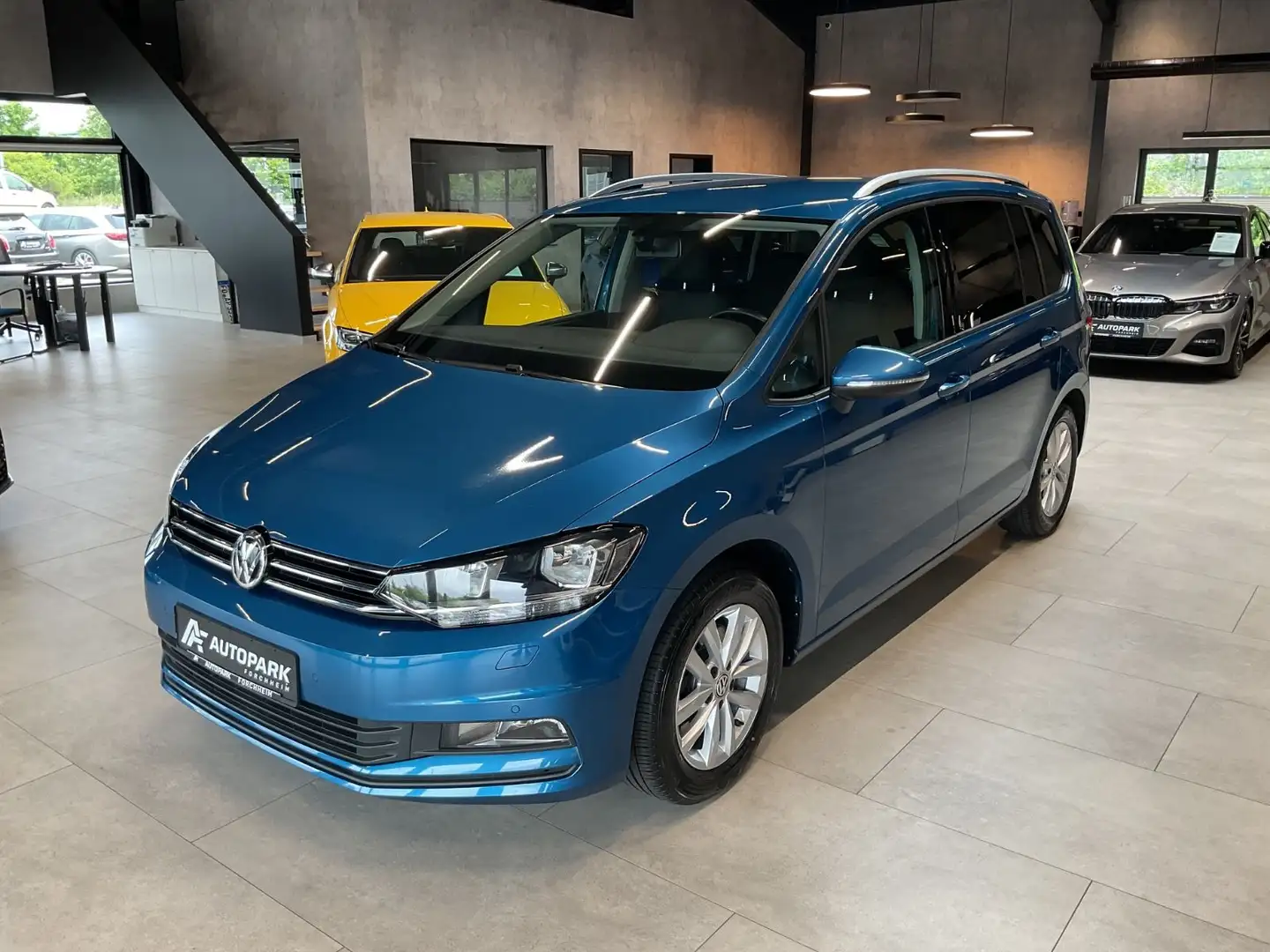 Volkswagen Touran 1.4 TSI Comfortl. ACC AHK Navi 7-Sitzer Blau - 1