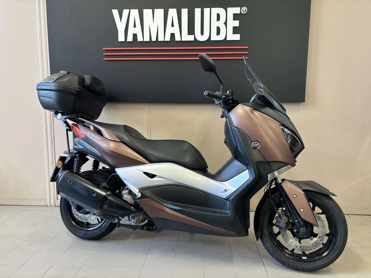 Yamaha X-Max 300 ABS Brun - 1