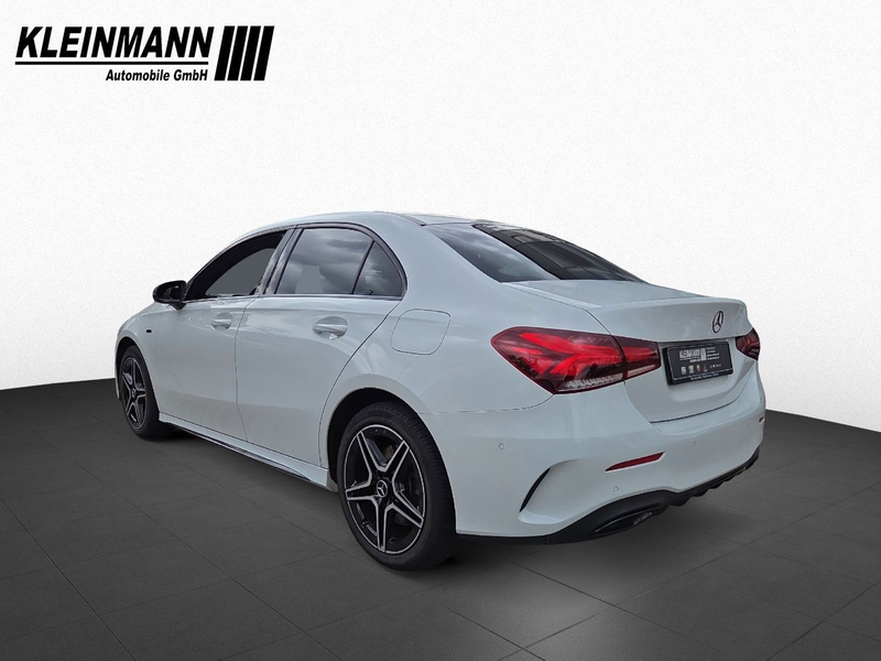 Mercedes-Benz A 250 e PHEV Limousine 8G-DCT AMG-Line — photo 7