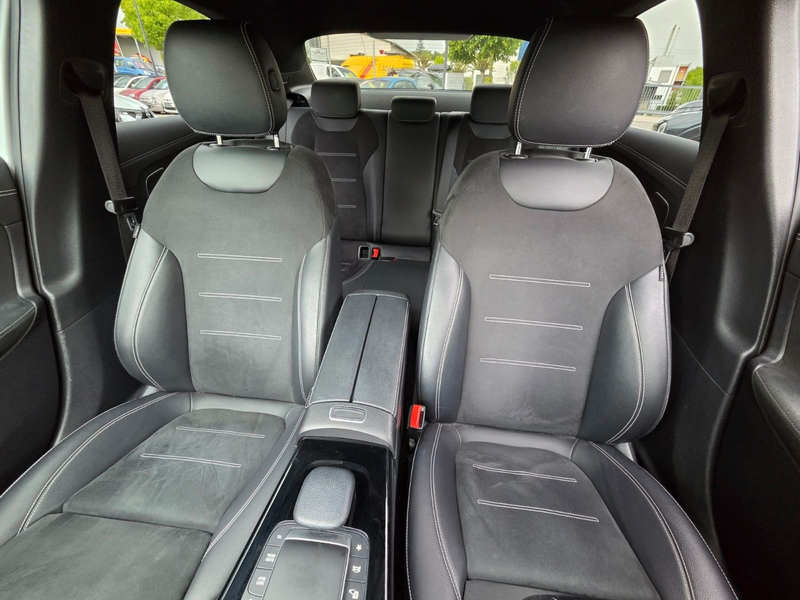 Mercedes-Benz A 250 e PHEV Limousine 8G-DCT AMG-Line — photo 14