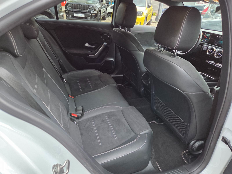 Mercedes-Benz A 250 e PHEV Limousine 8G-DCT AMG-Line — photo 13