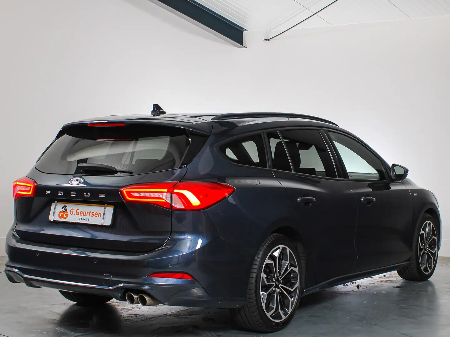 Ford Focus Wagon 1.0 EcoBoost ST-Line Business Navigatie, App Blauw - 2