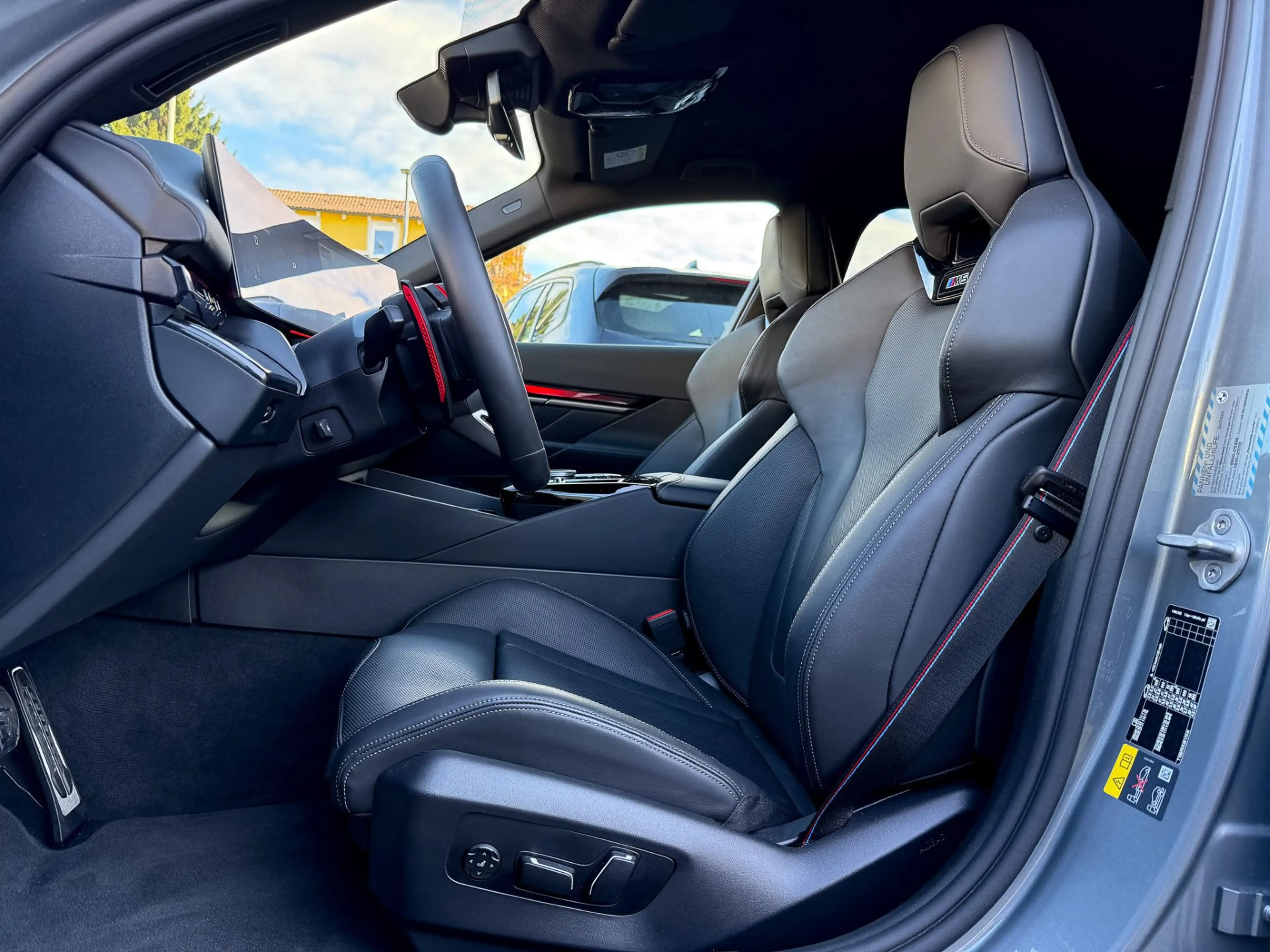 BMW M5 — photo 13