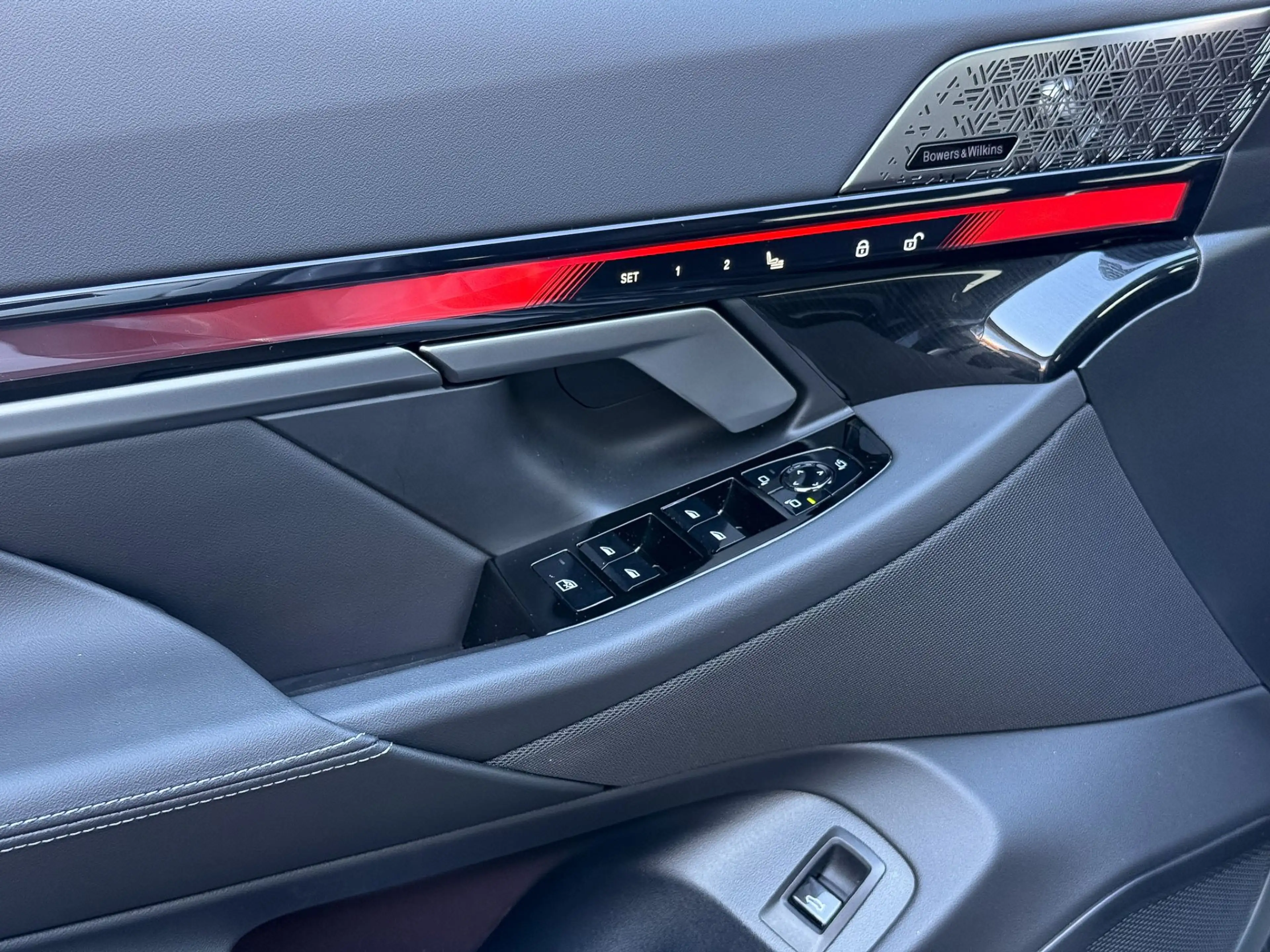 BMW M5 — photo 12