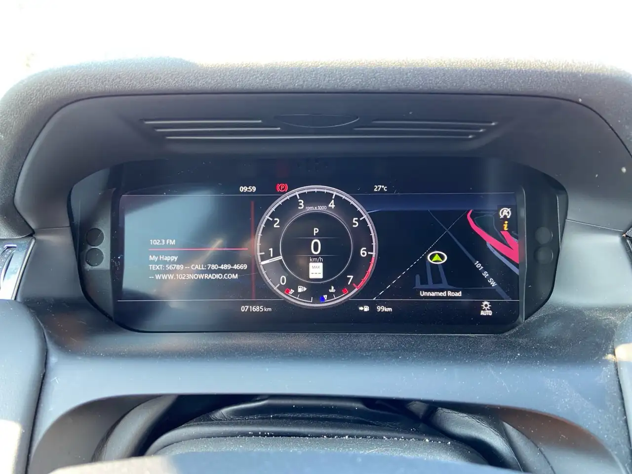 Land Rover Discovery Sport снимка Land Rover Discovery Sport