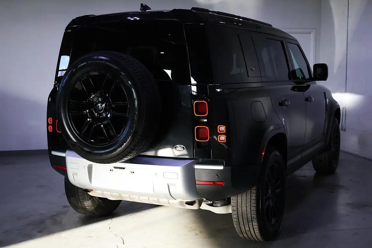 Land Rover Defender снимка Land Rover Defender