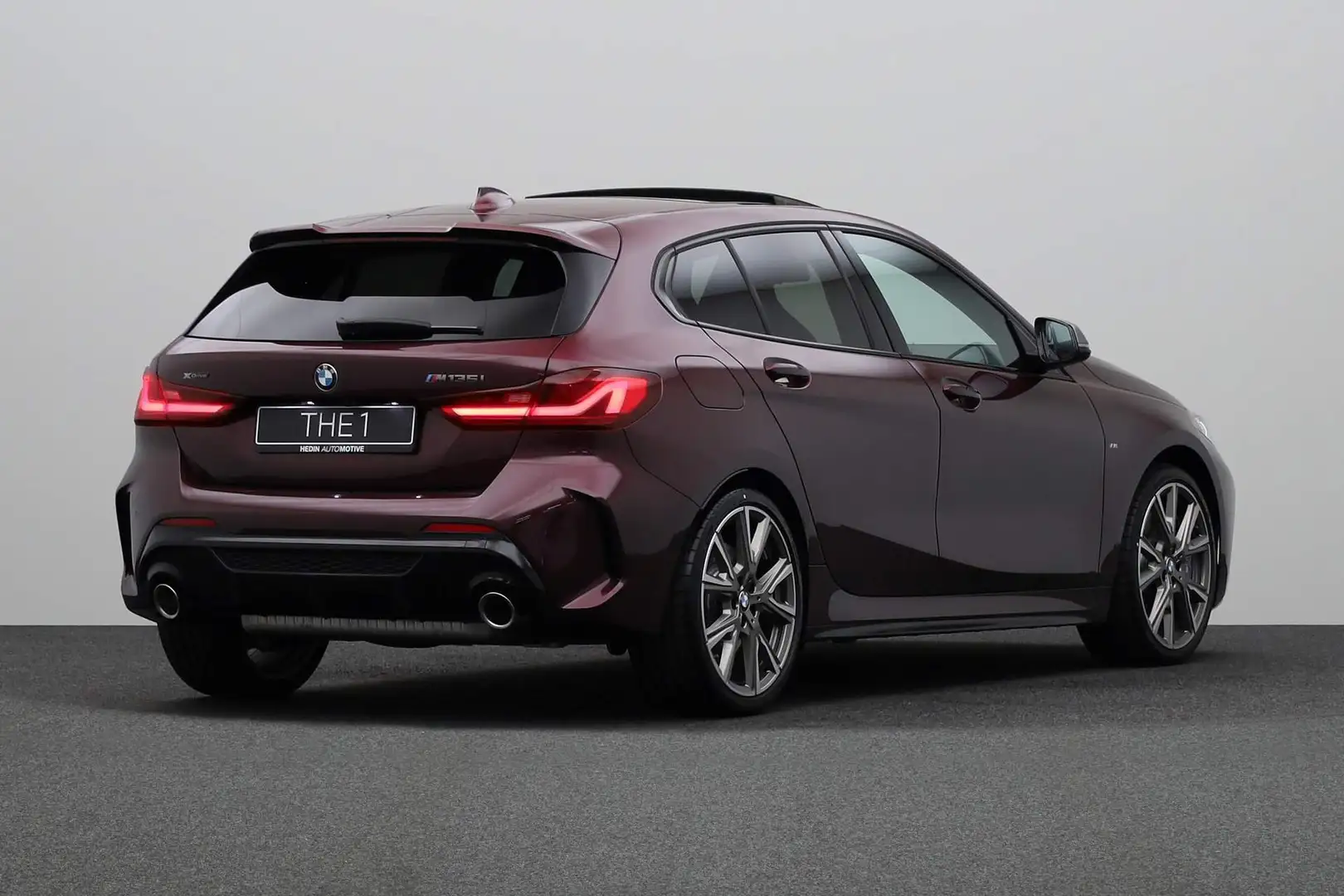 BMW 135 1-serie M135i xDrive Violet - 2