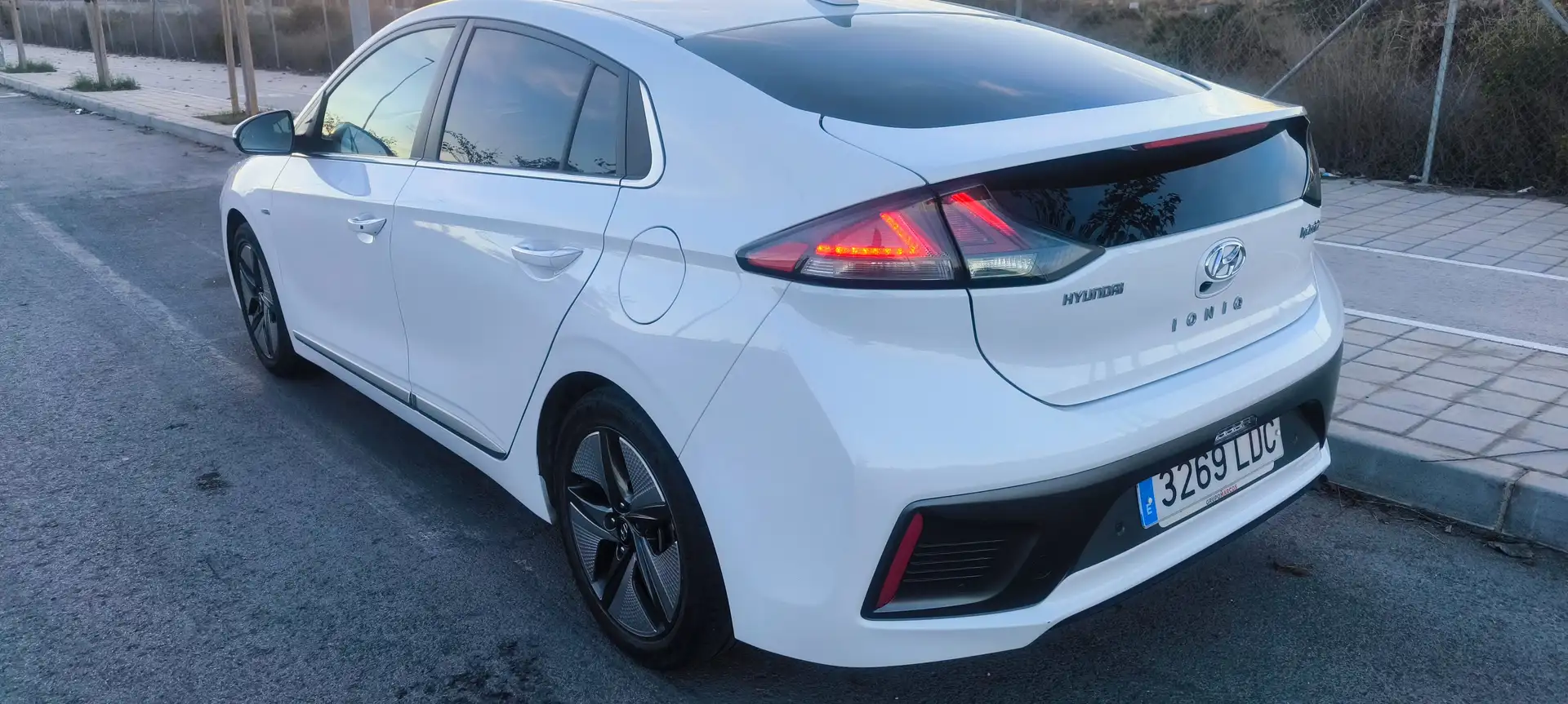 Hyundai IONIQ HEV 1.6 GDI Style Blanco - 2