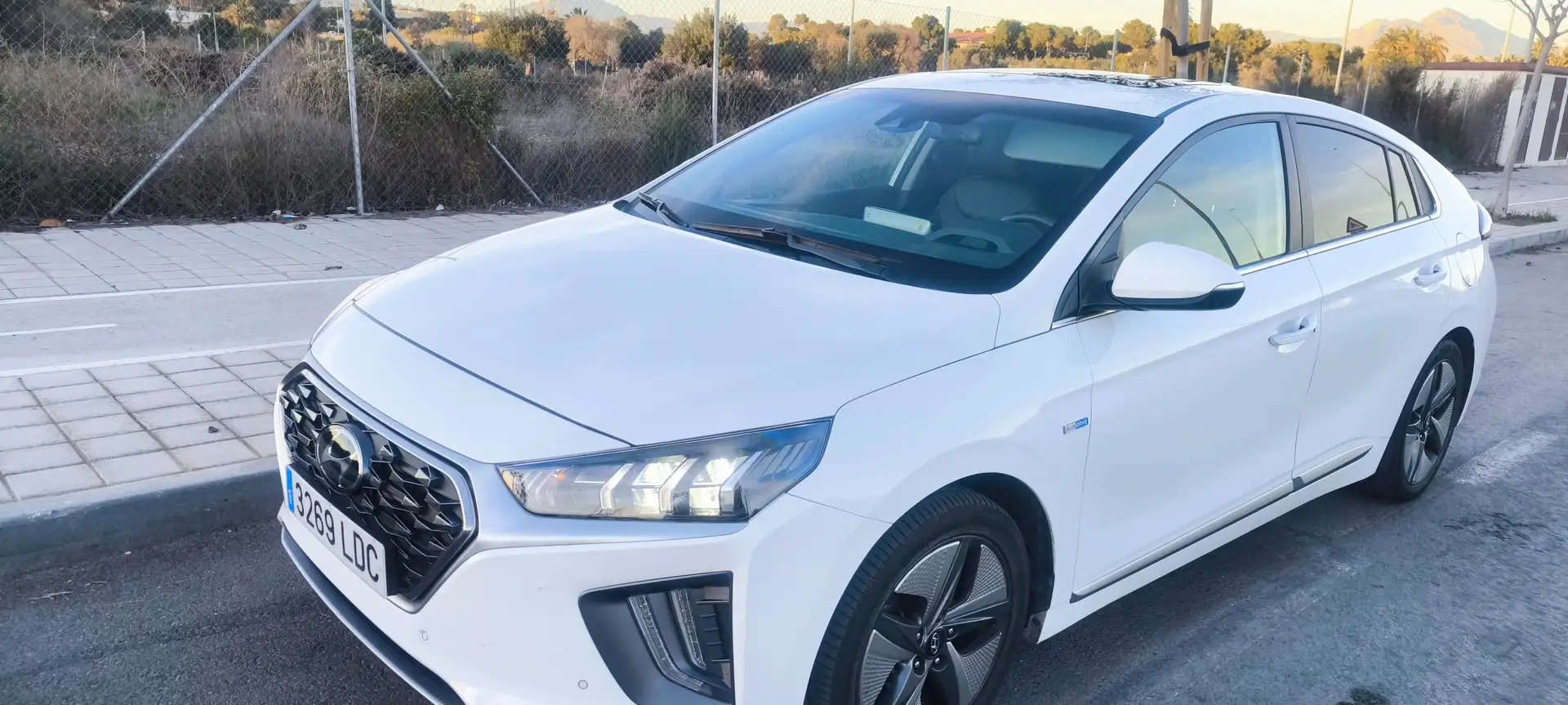 Hyundai IONIQ HEV 1.6 GDI Style Blanco - 1