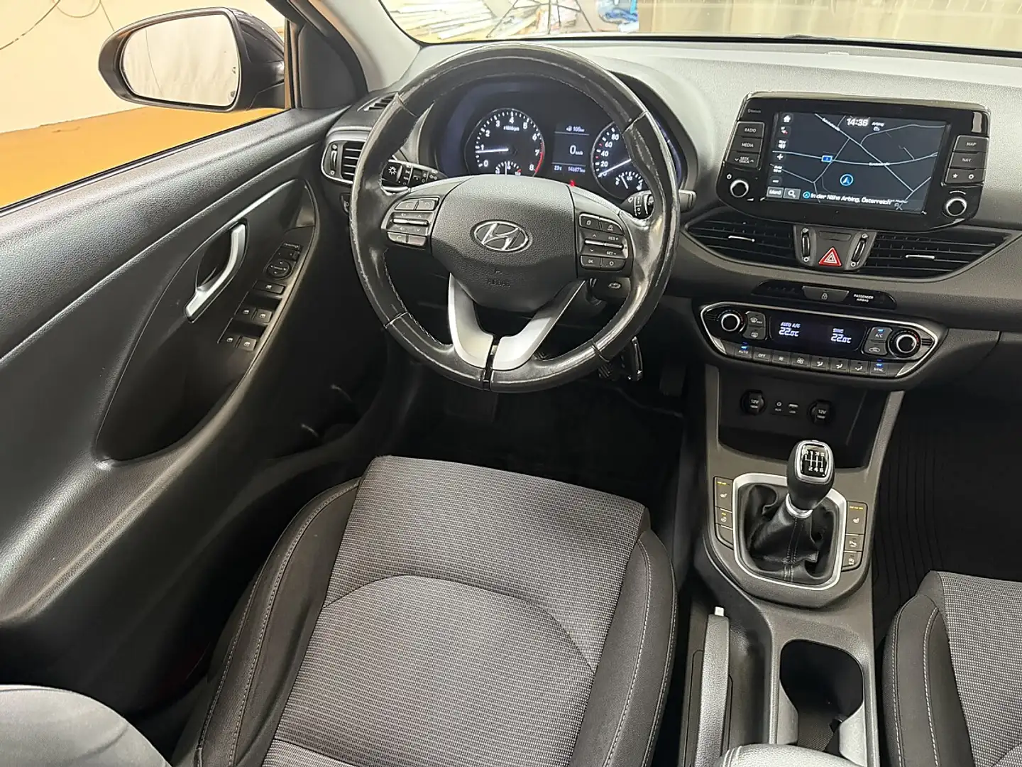 Hyundai i30 CW 1,4 MPI Level 3 Grau - 2