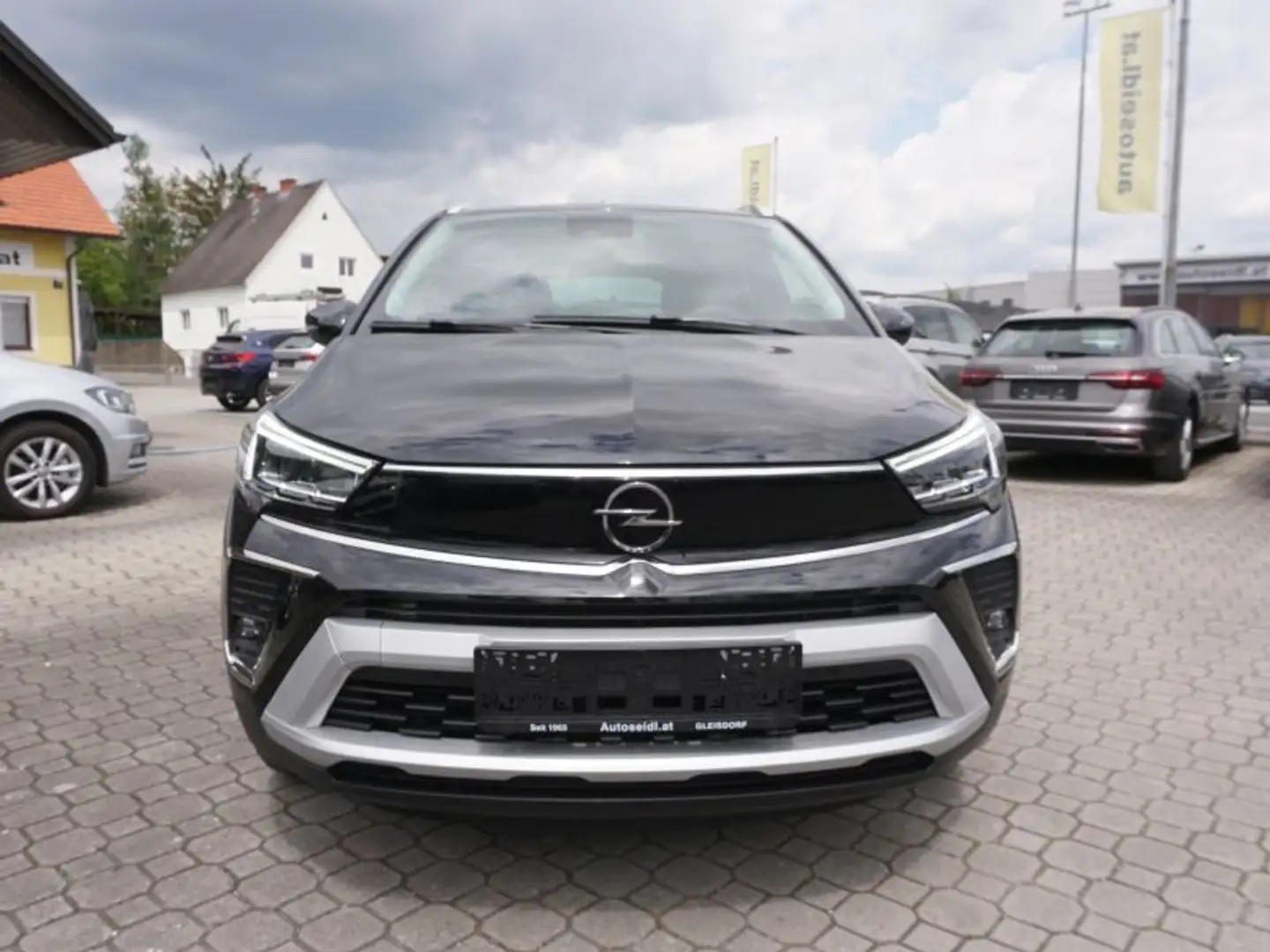 Opel Crossland 1,2 Turbo Elegance *TOPAUSSTATTUNG* Černá - 2