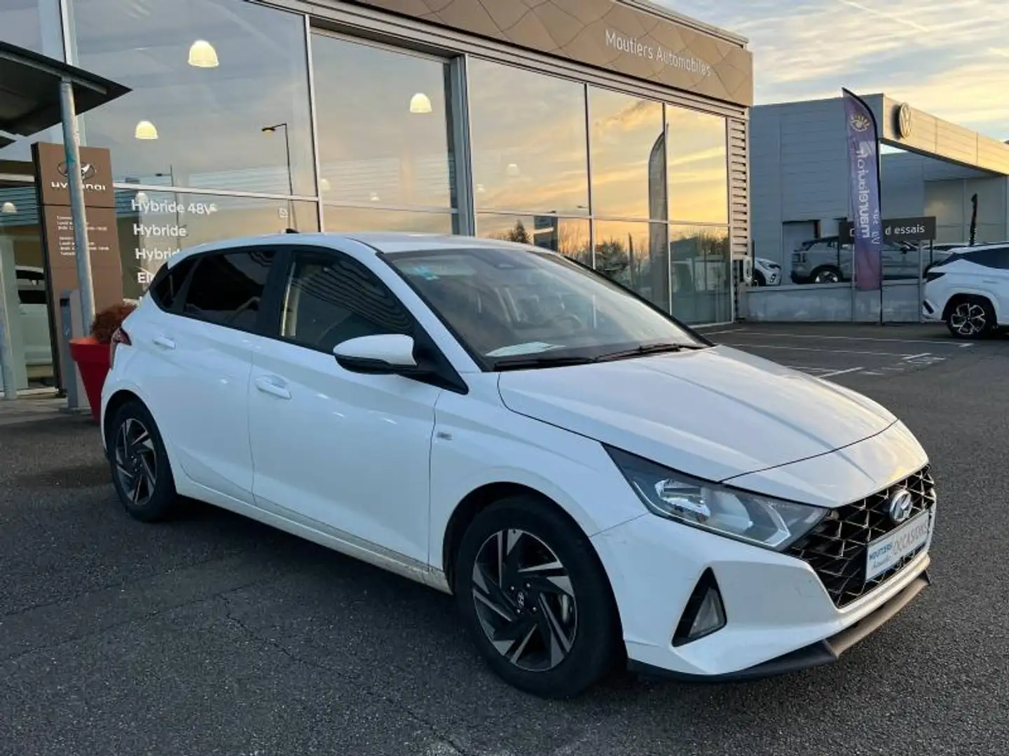Hyundai i20 1.0 T-GDi 100ch Hybrid Intuitive 100 ch Weiß - 2