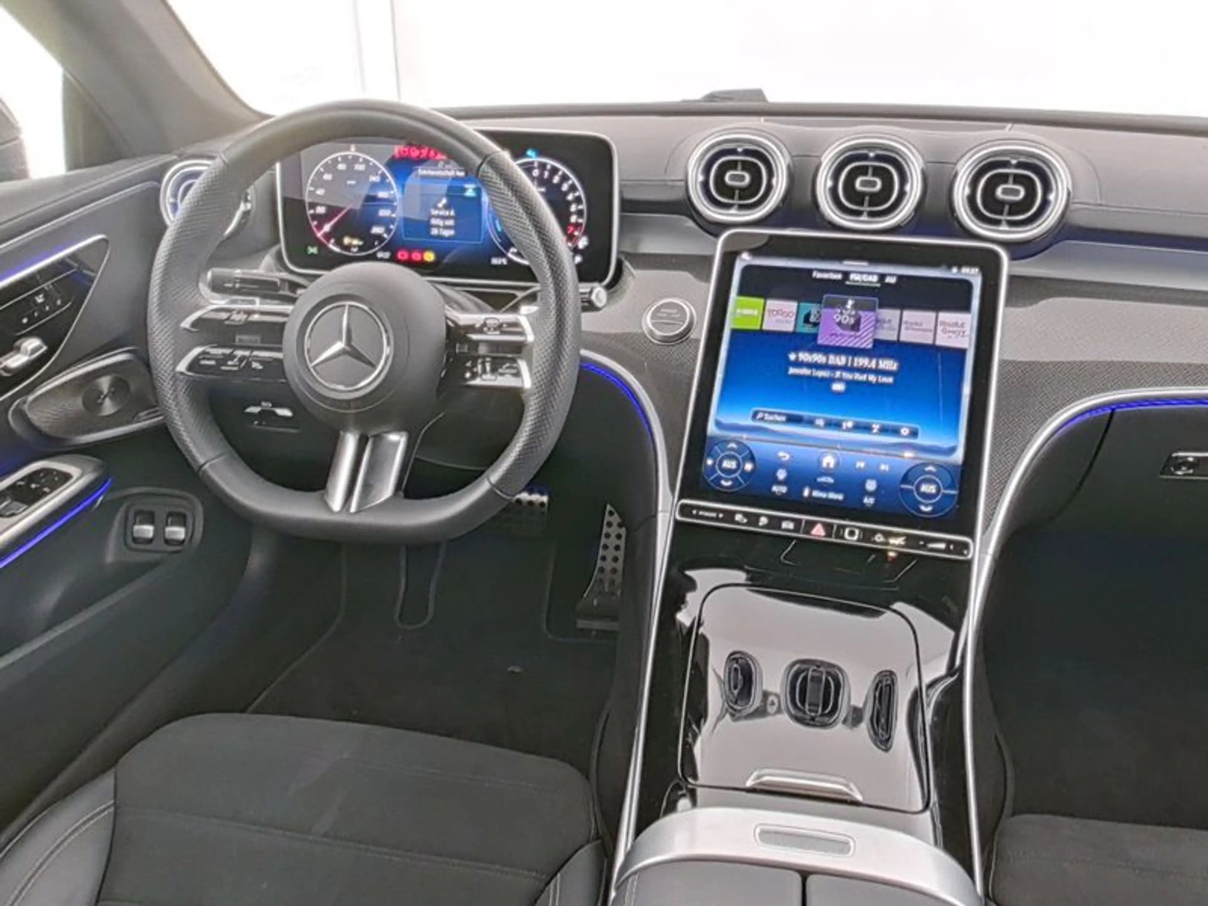 Mercedes-Benz CLE 300 e AMG Sport Night Distr Pano Digital 19" — photo 5