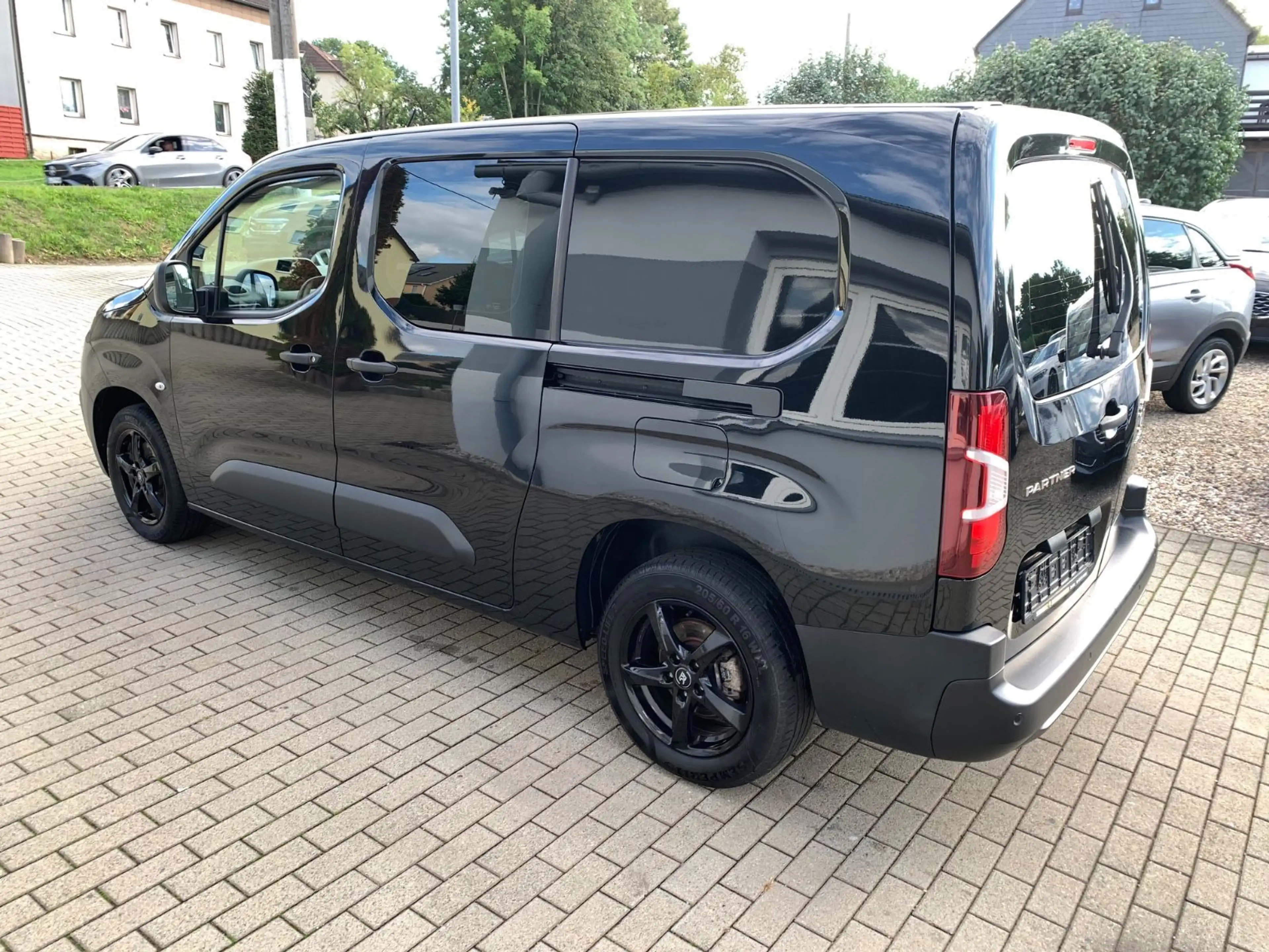 Peugeot Partner Pro FlexCab 1,5 Mixto L2 Temp. PDC Klima — photo 4