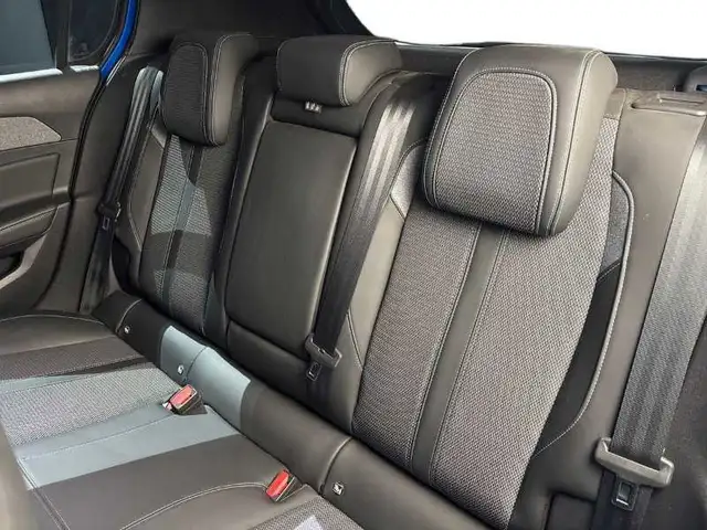 Peugeot 308 view 9