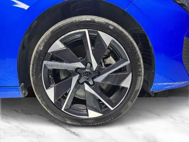 Peugeot 308 view 8